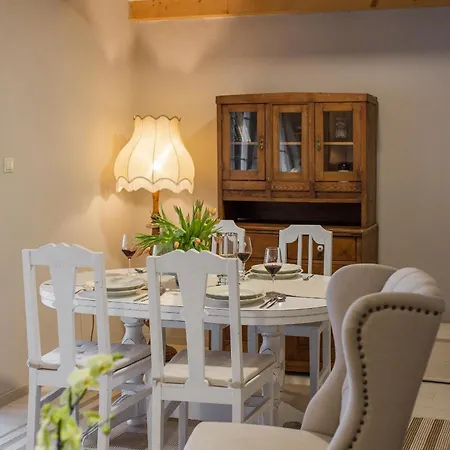 Valentina 别墅 Štúrovo